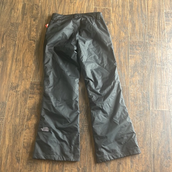 NWT The North Face Sally Snow Pants in Black - Picture 5 of 5